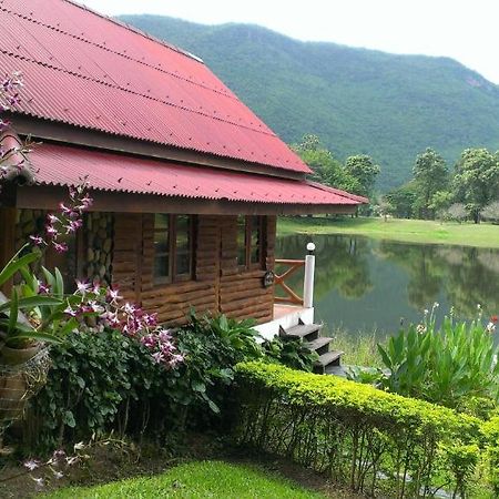 River Kwai Park & Resort Chongsadao Rum bild